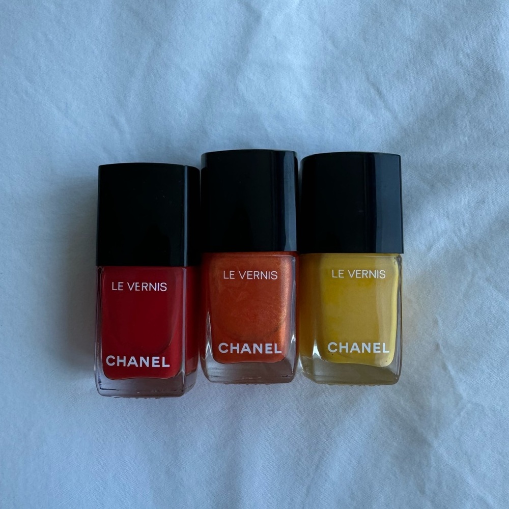 Chanel Laquer trio NWOB